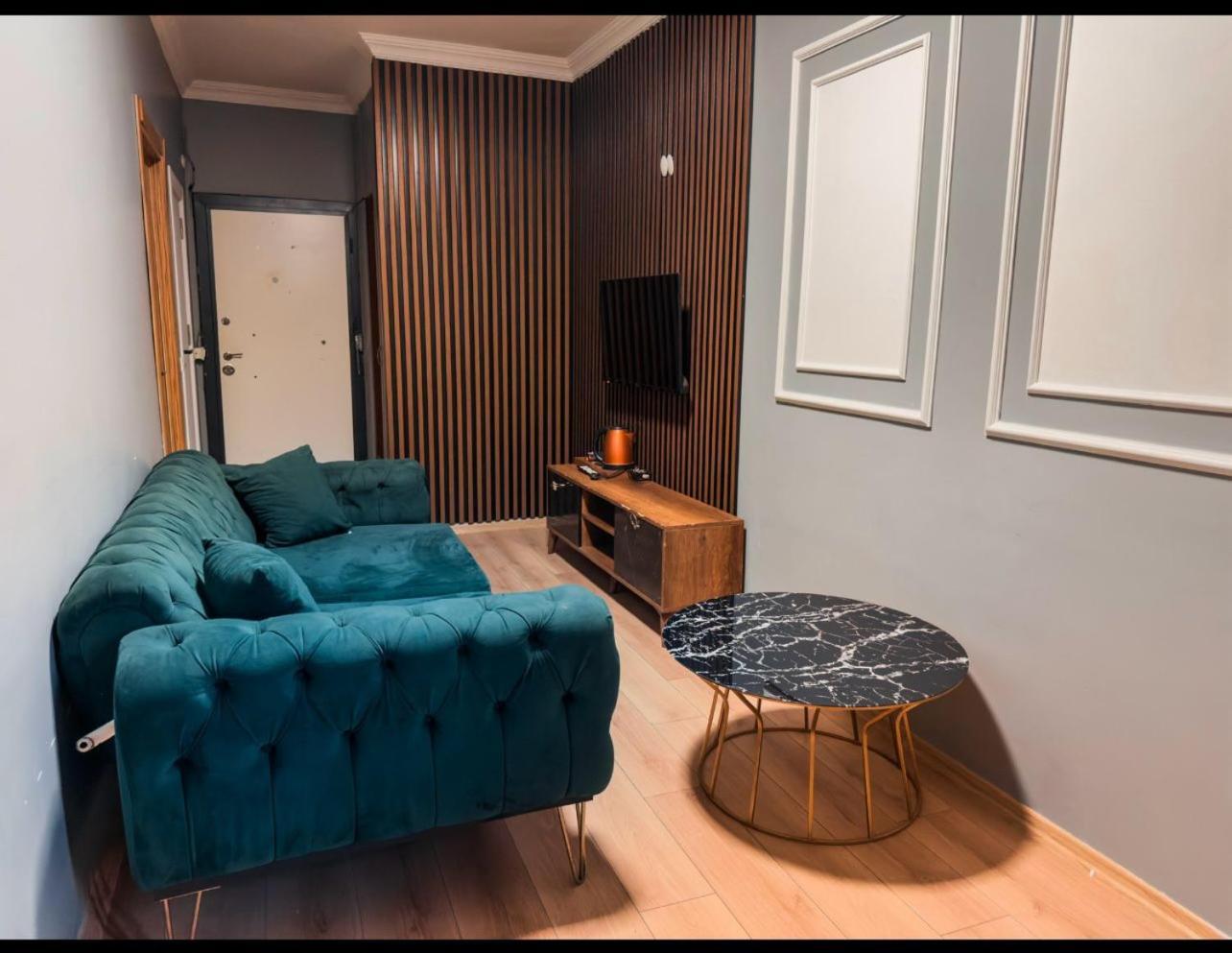 Vip Hotel *